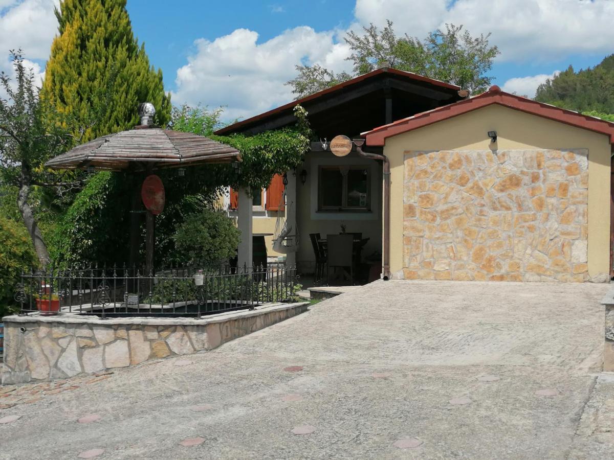 Holiday House Dol Cerovlje エクステリア 写真